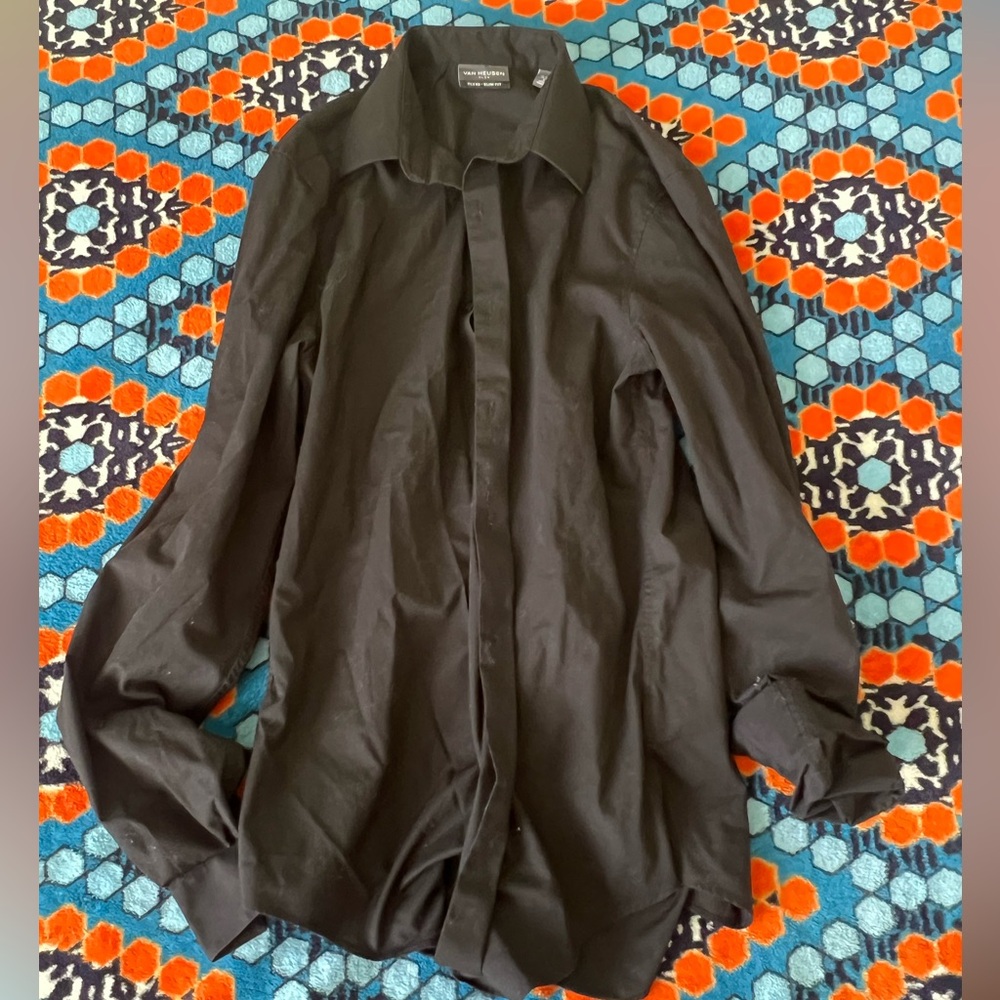 Van Heusen Men’s Black stretch Button Down Shirt